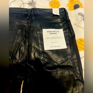 Good American Black Solid Mid Rise Skinny Jeans